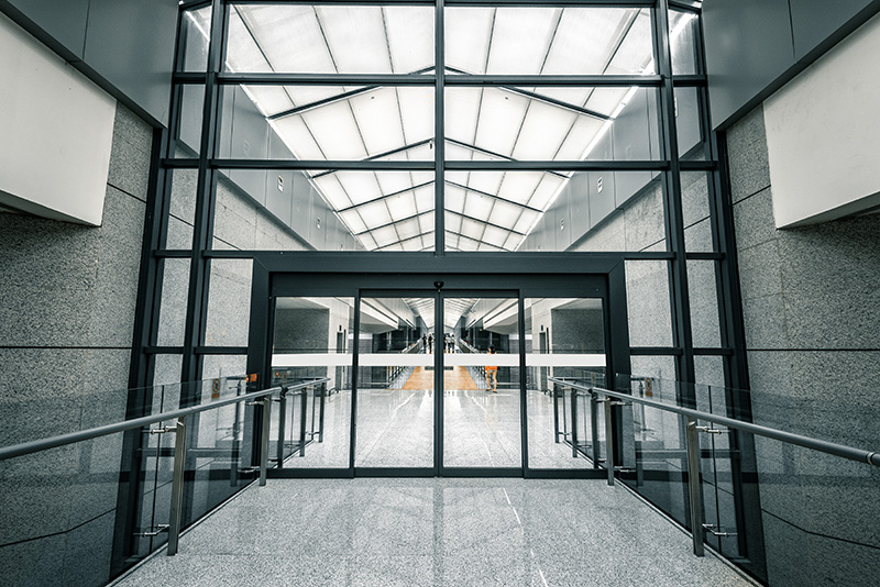 Puertas de vidrio oficinas, puertas de aluminio y vidrio para oficinas, puertas de cristal templado para oficina